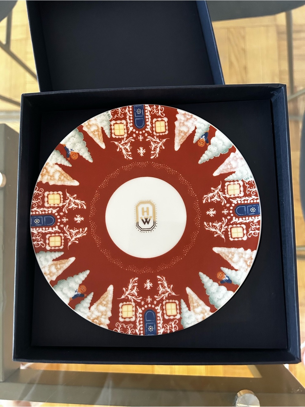 Harry Winston Red and Gold Decorative Dessert Plate
